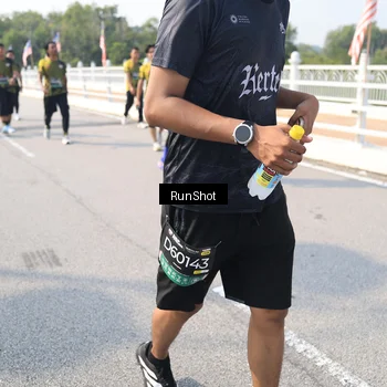 Runner Photo 6936171