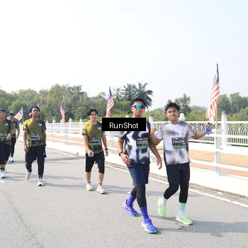 Runner Photo 6936177