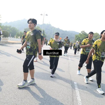 Runner Photo 6936196
