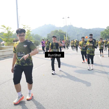 Runner Photo 6936210