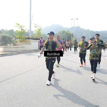 Runner Photo 6936233