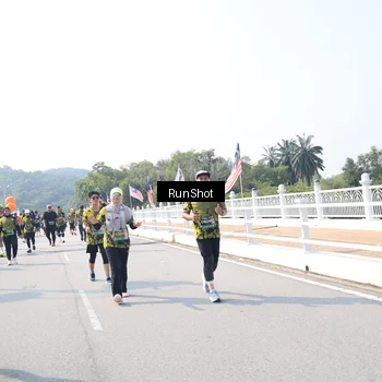 Runner Photo 6936245