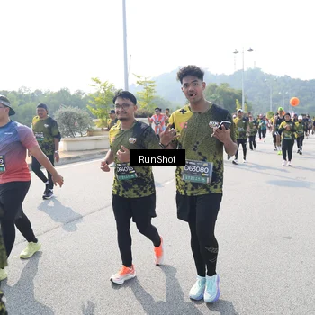 Runner Photo 6936254