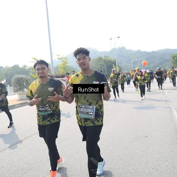 Runner Photo 6936256