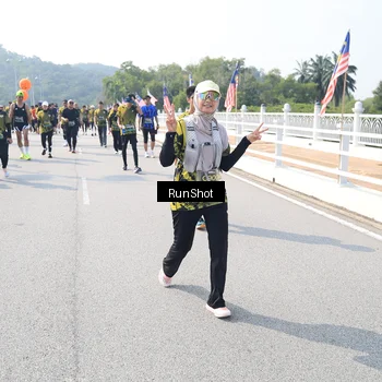Runner Photo 6936272