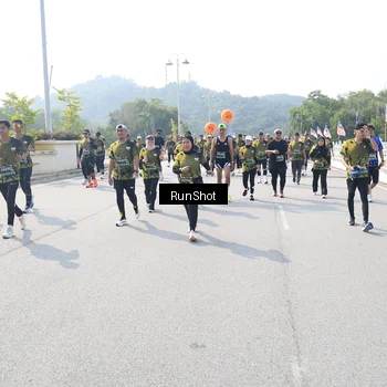 Runner Photo 6936288