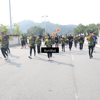 Runner Photo 6936290