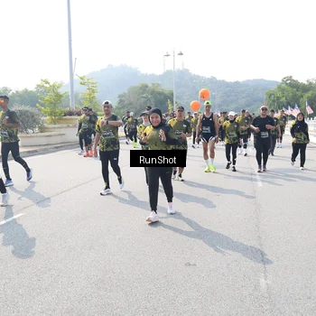 Runner Photo 6936294