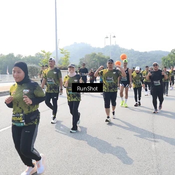 Runner Photo 6936303