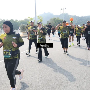 Runner Photo 6936304