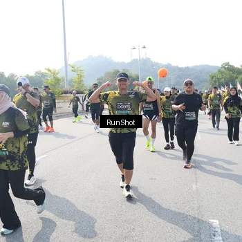 Runner Photo 6936309