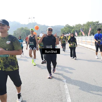 Runner Photo 6936312