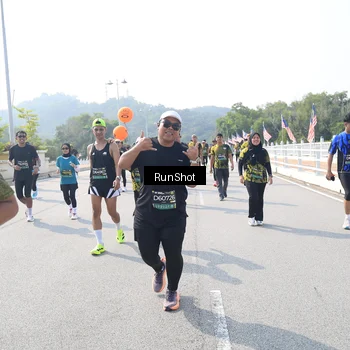 Runner Photo 6936315