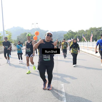 Runner Photo 6936317