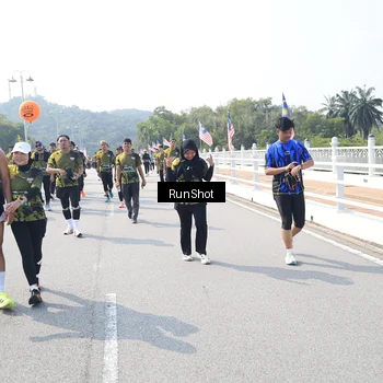 Runner Photo 6936325
