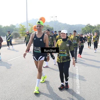 Runner Photo 6936339