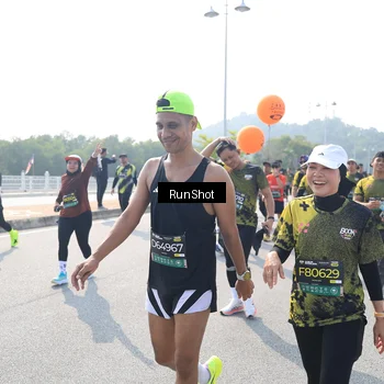 Runner Photo 6936357