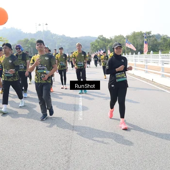 Runner Photo 6936359