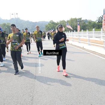 Runner Photo 6936360