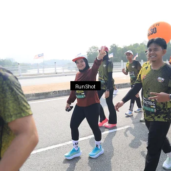 Runner Photo 6936374