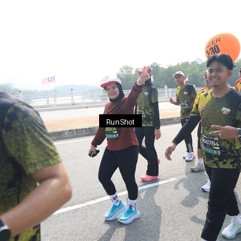Runner Photo 6936375