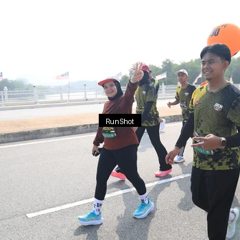 Runner Photo 6936377