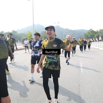 Runner Photo 6936396