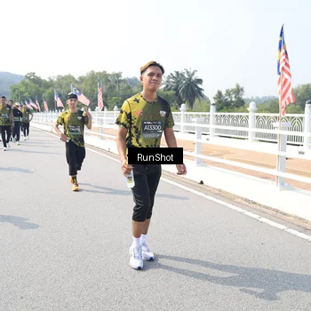 Runner Photo 6936402