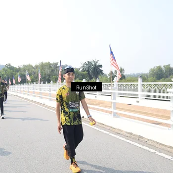 Runner Photo 6936423