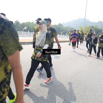 Runner Photo 6936450