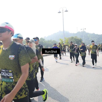 Runner Photo 6936456