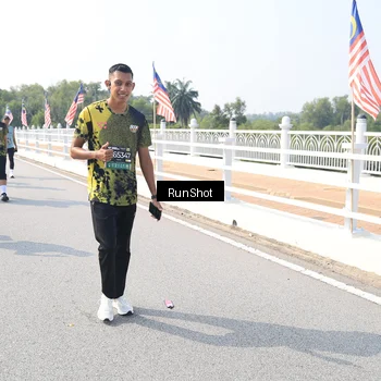 Runner Photo 6936457