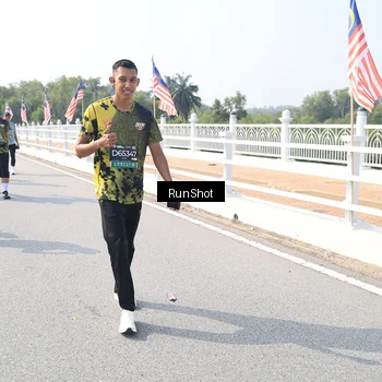Runner Photo 6936460