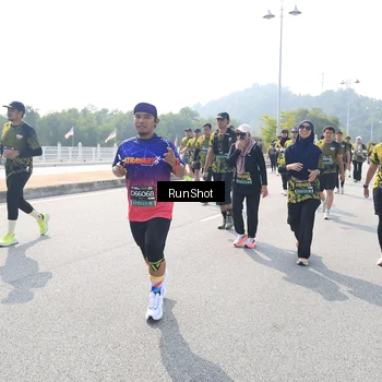 Runner Photo 6936466