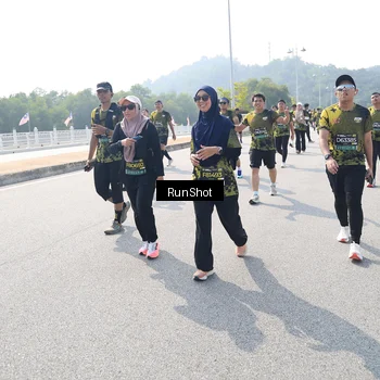 Runner Photo 6936473