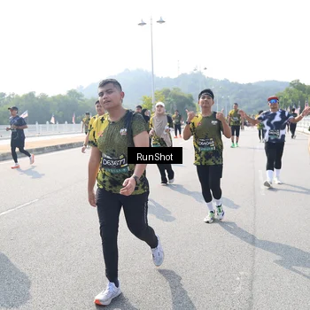 Runner Photo 6936500