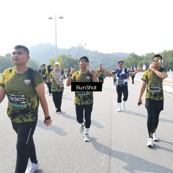 Runner Photo 6936501