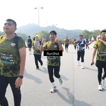 Runner Photo 6936503