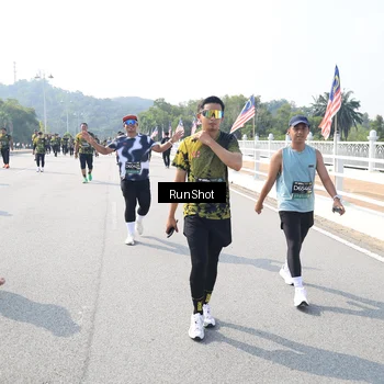 Runner Photo 6936511