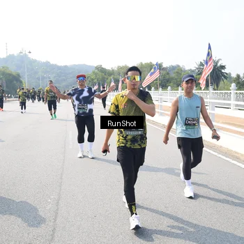 Runner Photo 6936512