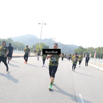 Runner Photo 6936545