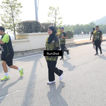 Runner Photo 6936546