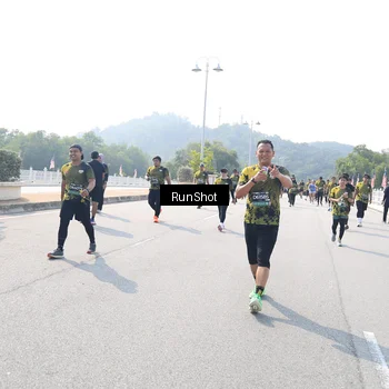 Runner Photo 6936549