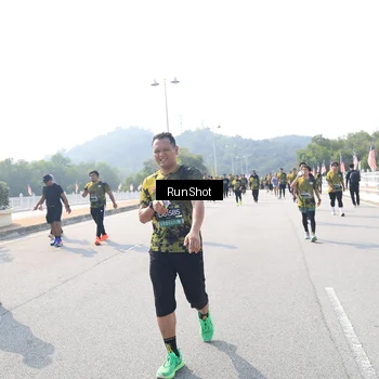 Runner Photo 6936557