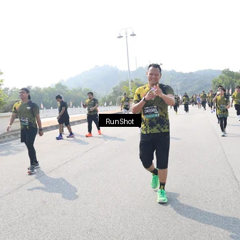 Runner Photo 6936559