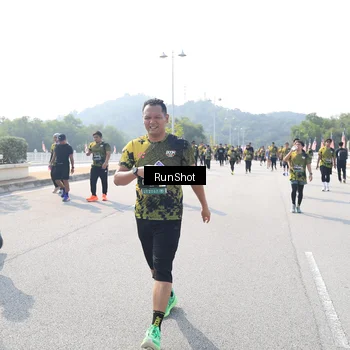 Runner Photo 6936564