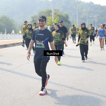 Runner Photo 6936596