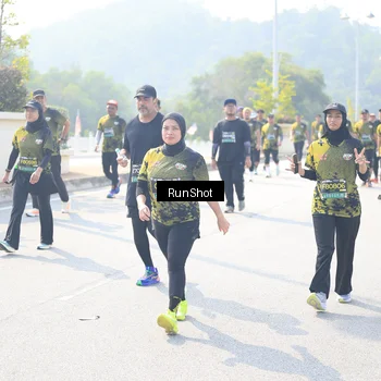 Runner Photo 6936603