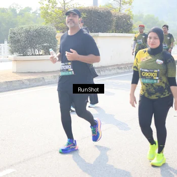 Runner Photo 6936611