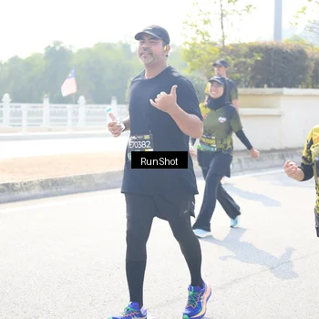 Runner Photo 6936614